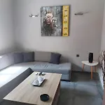 Felou's House 2 Apartment Ermoupoli