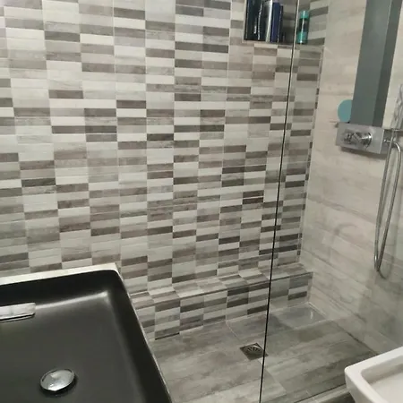 Felou's House 2 埃尔莫波利斯