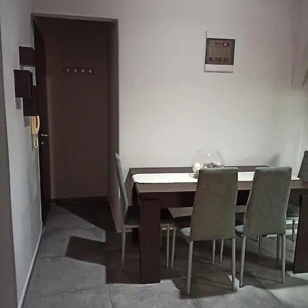 Felou's House 2 Apartment